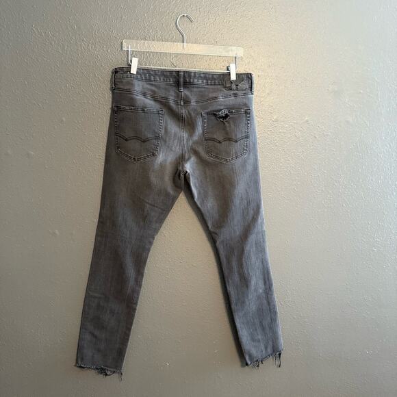 American Eagle Slim Tapper Distressed Jeans Size 34/32 - Picture 2 of 8